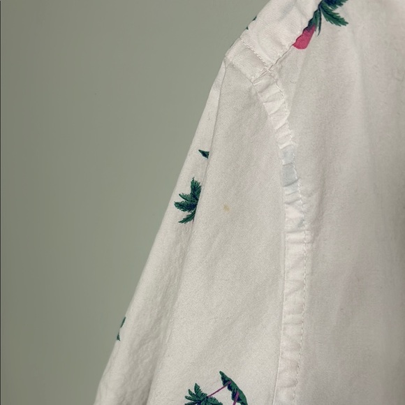 Old Navy White Palm Tree Print Men's Shirt - Picture 4 of 5